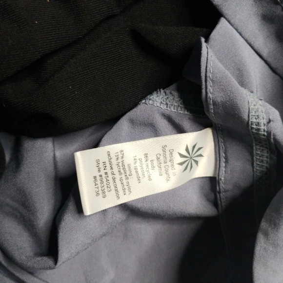 Athleta Running 2 in 1 Pulse Athletic Shorts S - Picture 5 of 5